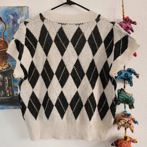 Cropped Checkered Short-Sleeve Vest Sweater - Picture 3 of 3